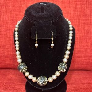 Elegant Pearl and Gold Beaded Necklace Set